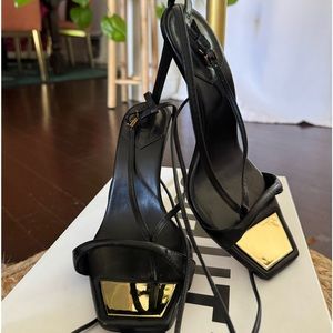 Schultz Black Shoe - Vikki - 8.5B